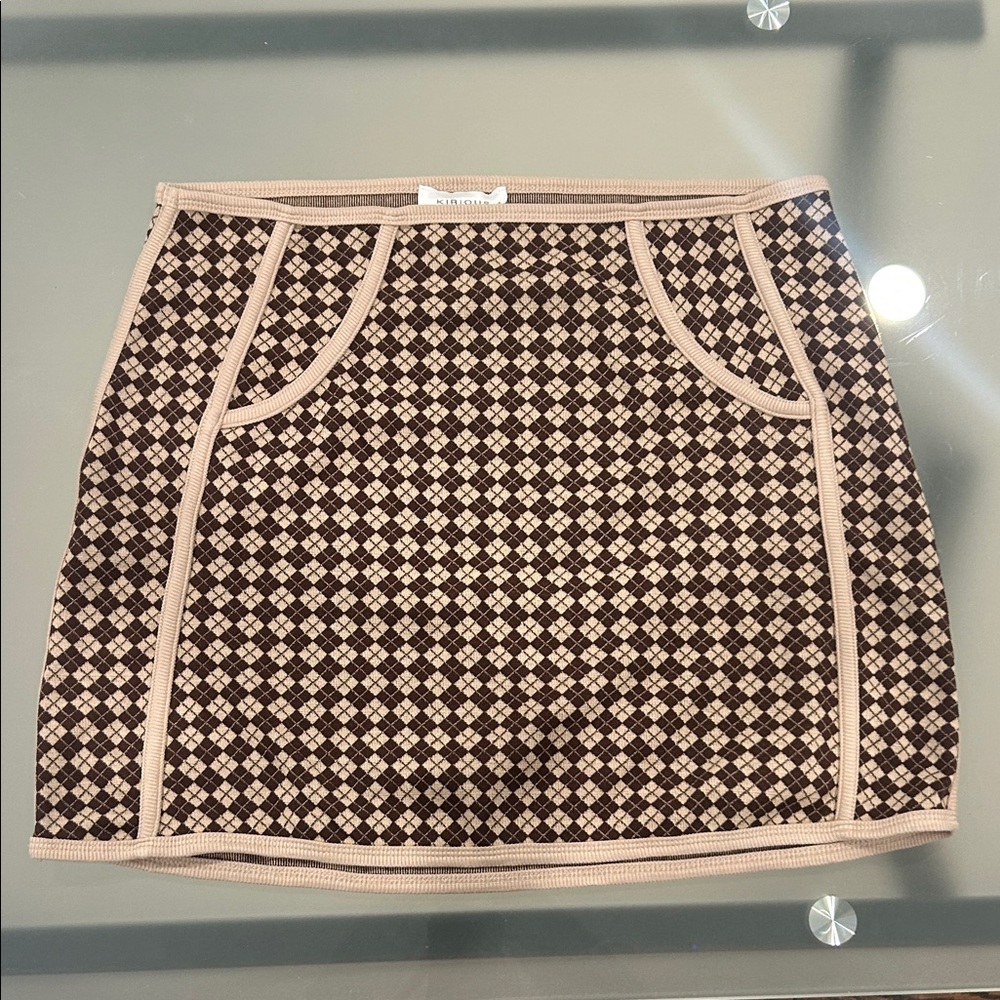 Elegant Checkered Pencil Skirt